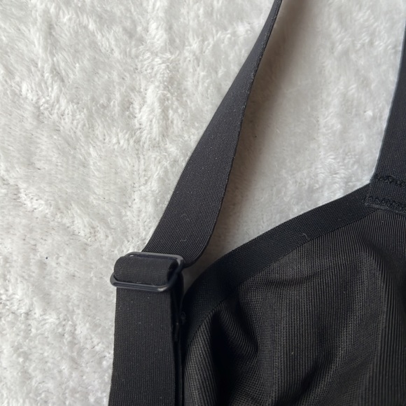 SKIMS Naked Underwire Demi Bra - Picture 16 of 16